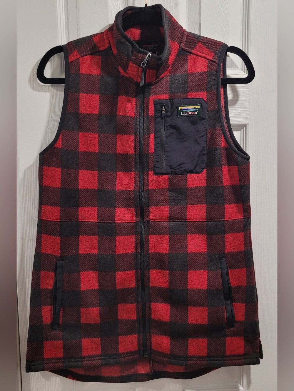 L.L. Bean Womans Small Red and Black Buffalo Check Plaid Fleece Vest